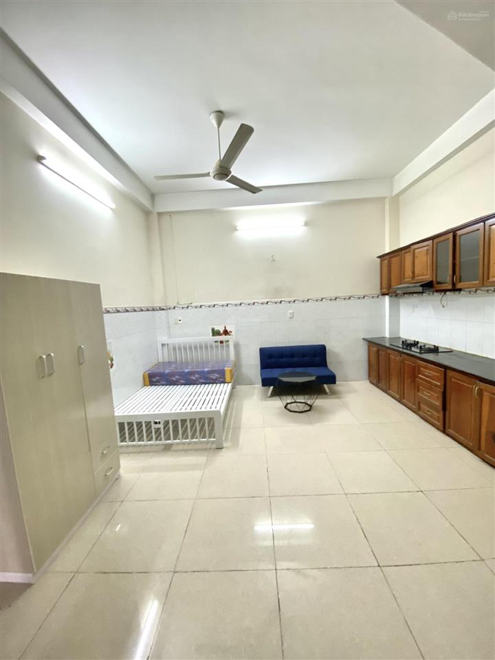 Phòng mới, sẵn nội thất. ngay sát mặt tiền dương quảng hàm