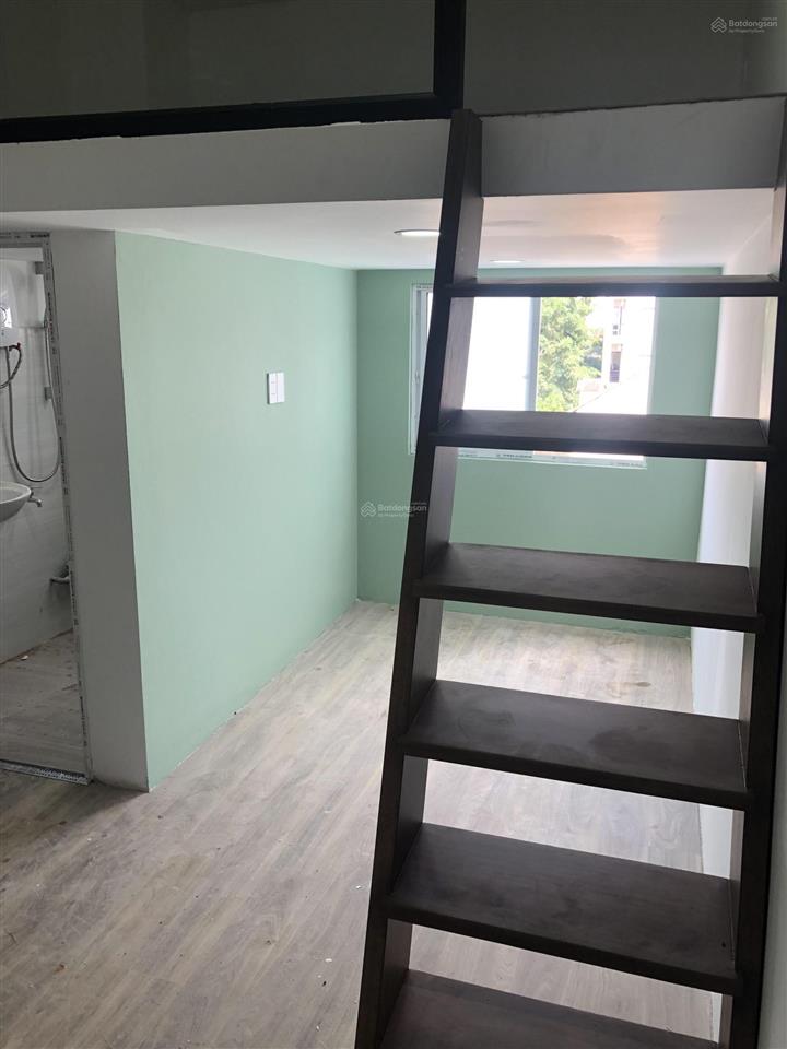 Phòng rộng rãi gác lửng, máy lạnh, bếp. gần đh công nghiệp