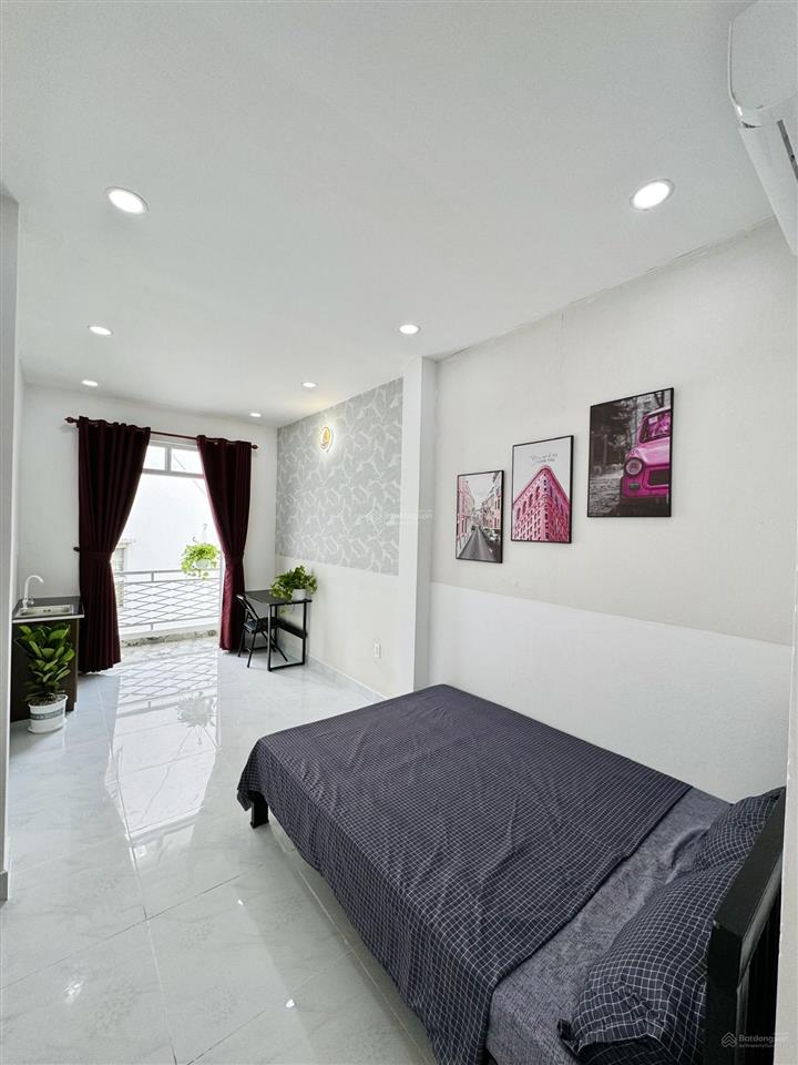 Phòng decor hiện đại. không gian thoáng mát. sát cv gia định