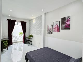 Phòng decor hiện đại. không gian thoáng mát. sát cv gia định