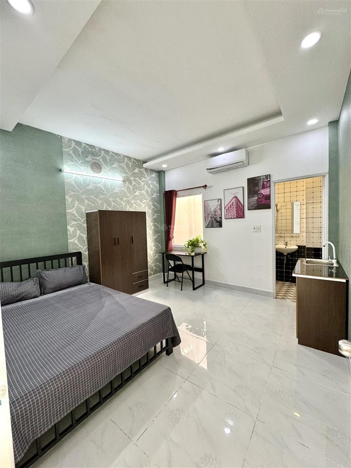 Phòng decor hiện đại. không gian thoáng mát. sát cv gia định