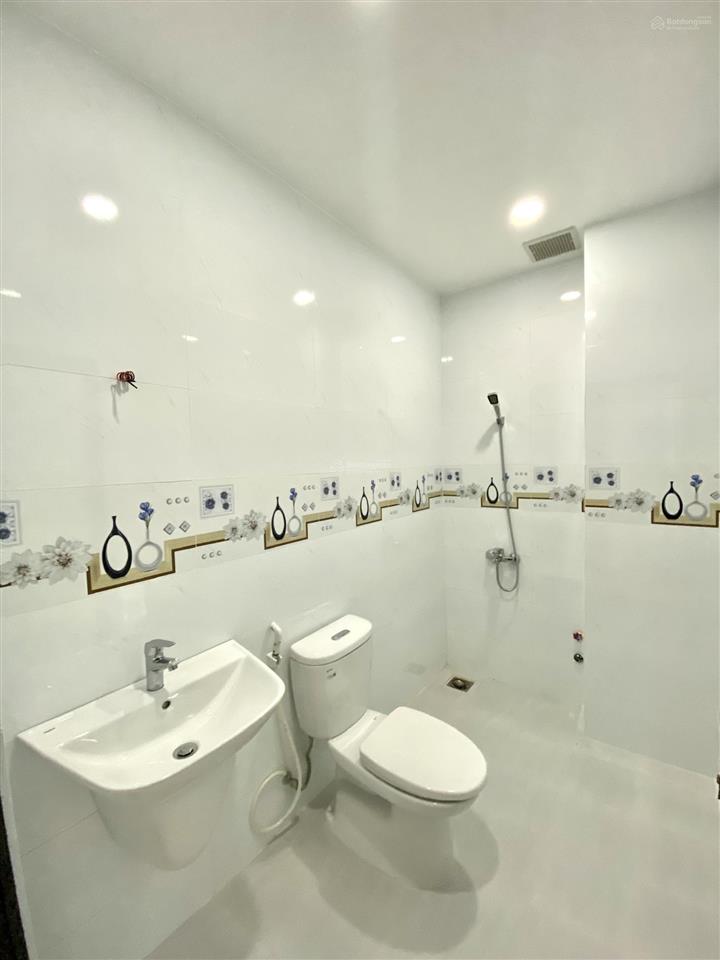 Phòng mới, giá rẻ, sẵn nội thất. khu nguyễn kiệm, ng văn công, gò vấp