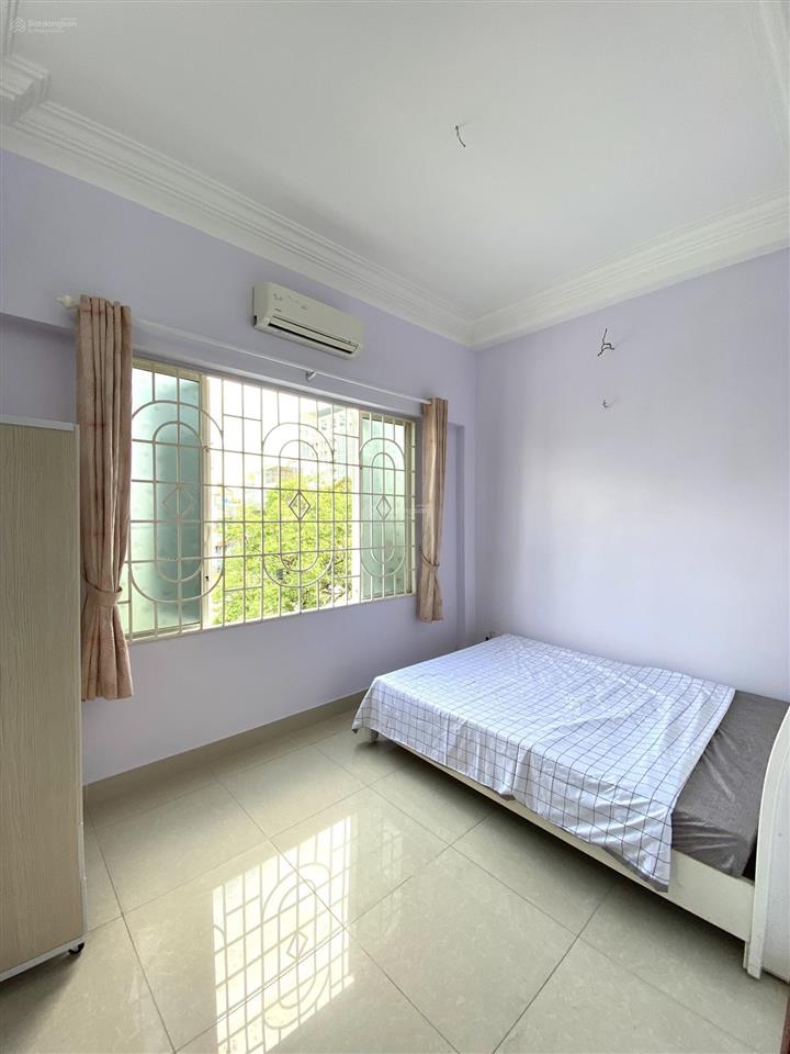 Phòng sẵn nội thất, thoáng mát. đối diện emart phan văn trị
