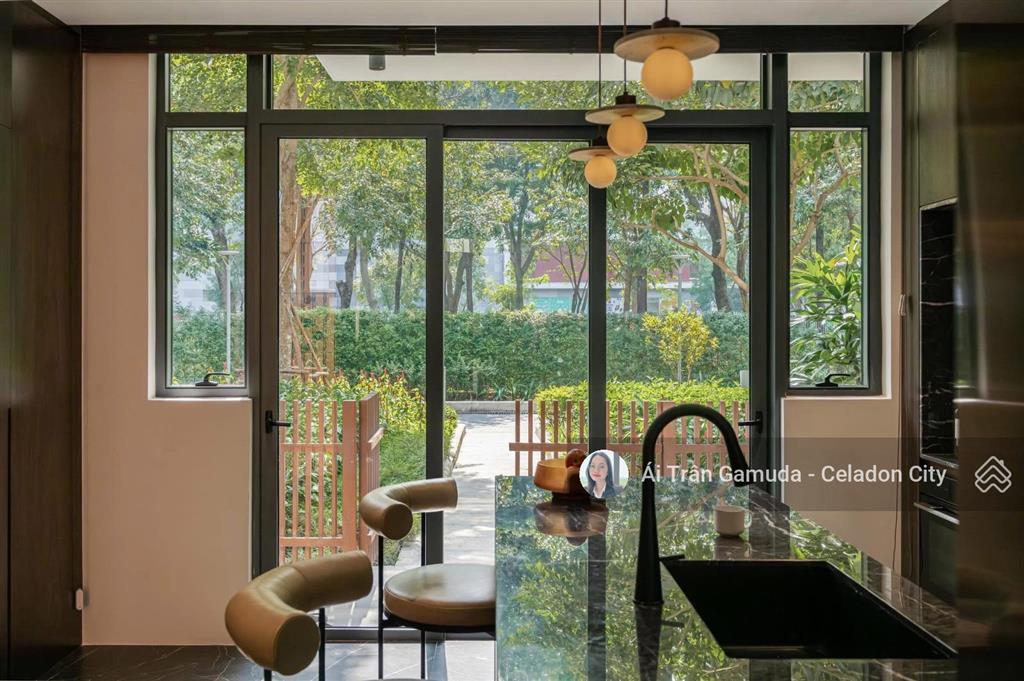 Glen v2 ,22% nhận nhà. tặng vàng, 3 năm phí ql. căn view hồ thiên nga, mặt đường