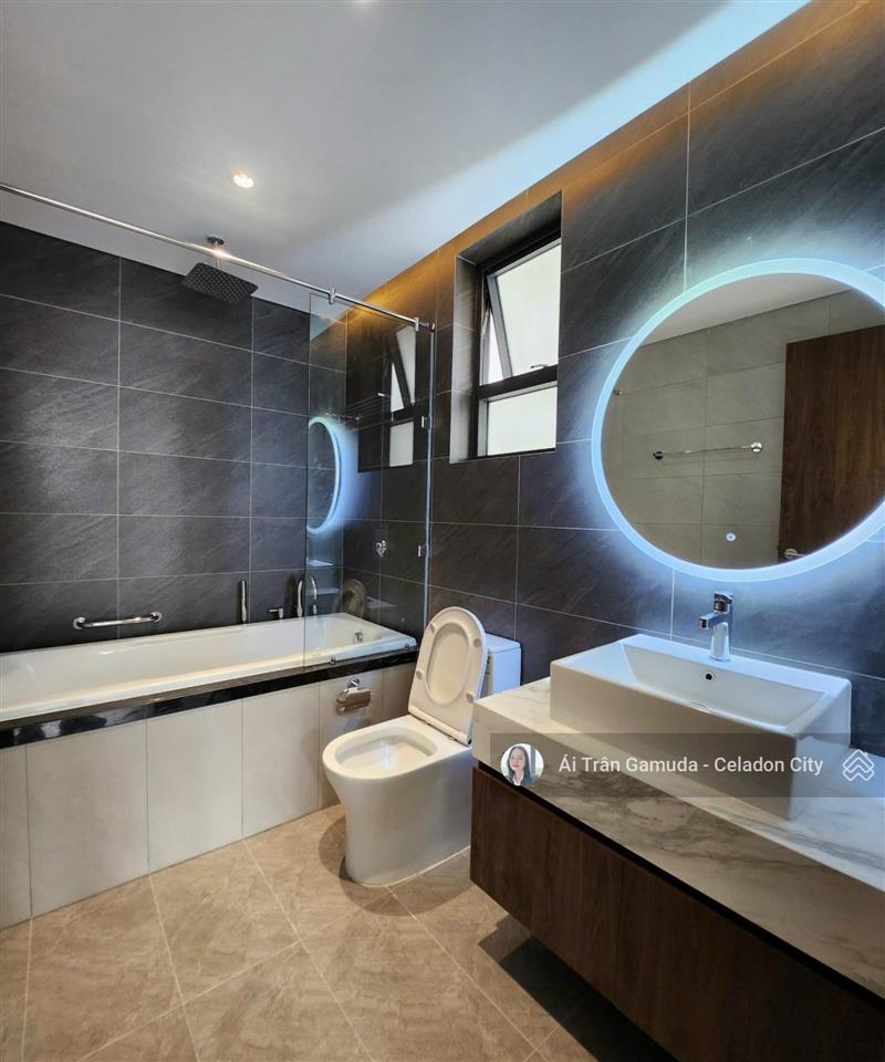 2pn lớn 112m2 diamond brilliant, hướng mát, nhà mới. làm đc 3pn, tầng thấp. hướng đông bắc mát mẻ