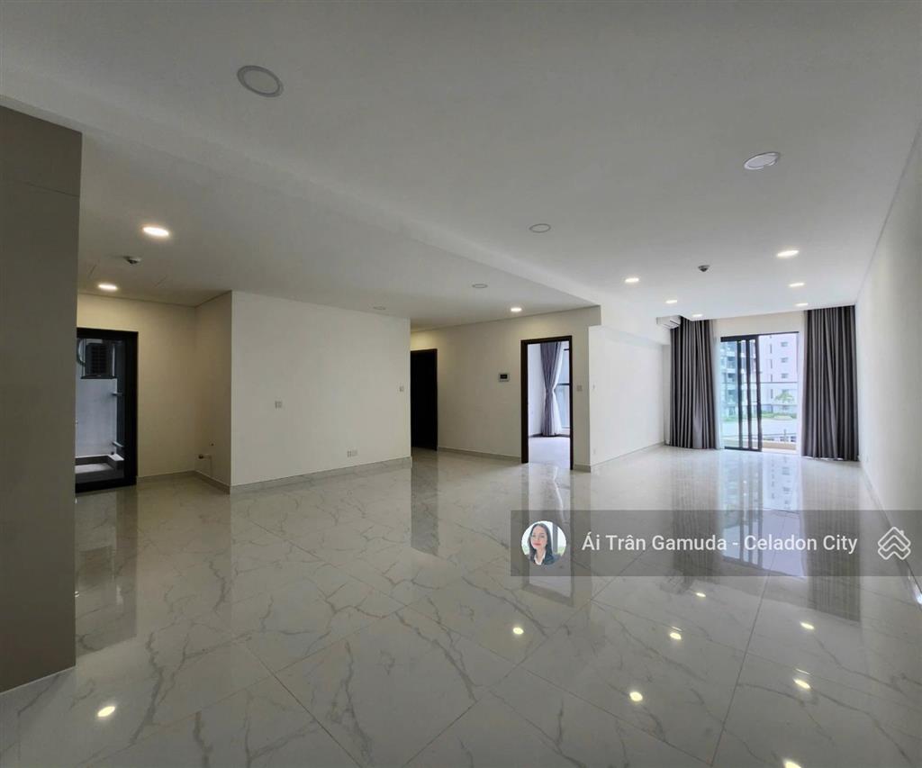 2pn lớn 112m2 diamond brilliant, hướng mát, nhà mới. làm đc 3pn, tầng thấp. hướng đông bắc mát mẻ