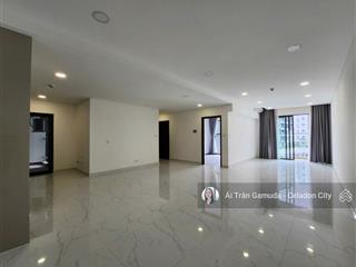2pn lớn 112m2 diamond brilliant, hướng mát, nhà mới. làm đc 3pn, tầng thấp. hướng đông bắc mát mẻ