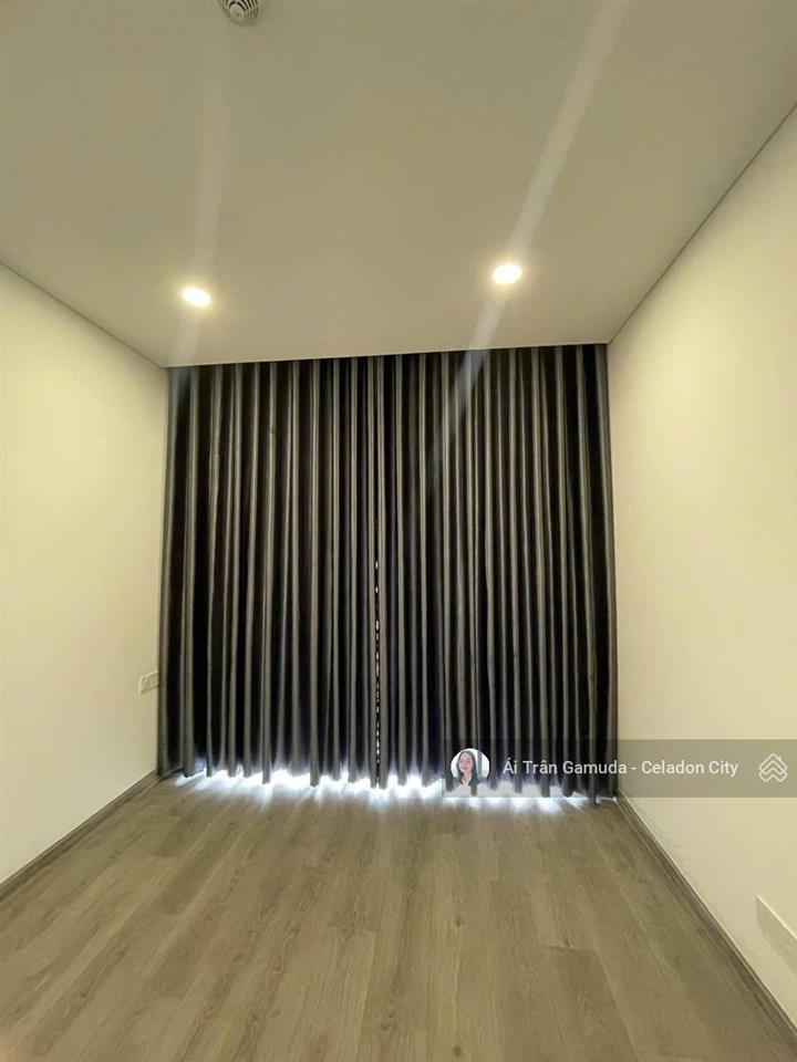 2pn lớn 112m2 diamond brilliant, hướng mát, nhà mới. làm đc 3pn, tầng thấp. hướng đông bắc mát mẻ