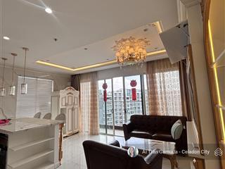 Căn đẹp ban công dài 6m full nt xịn sò. giá chênh thấp. mua ở được ngay. view hồ bơi tầng 11 đẹp