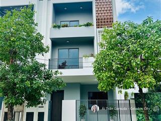 Bán căn góc 7,5 tỷ căn nhà phố the meadow bình chánh. căn tham khảo tốt trong khu vực