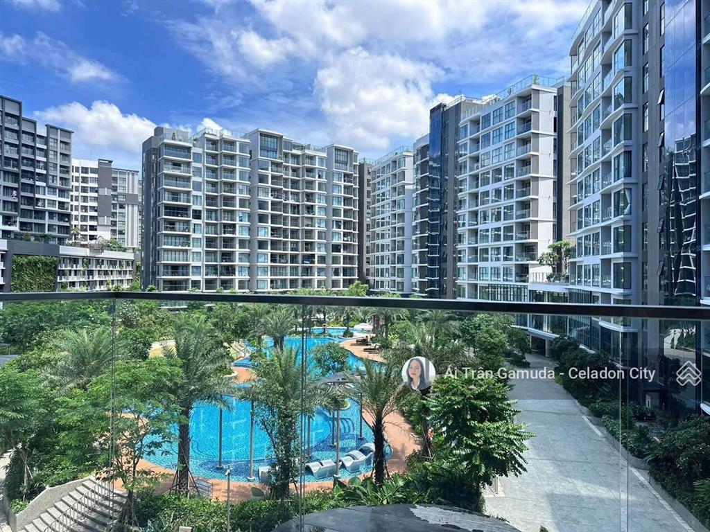Cho thuê căn 3pn 120m2 view hồ bơi và công viên centery, tầng đẹp. 19tr/tháng