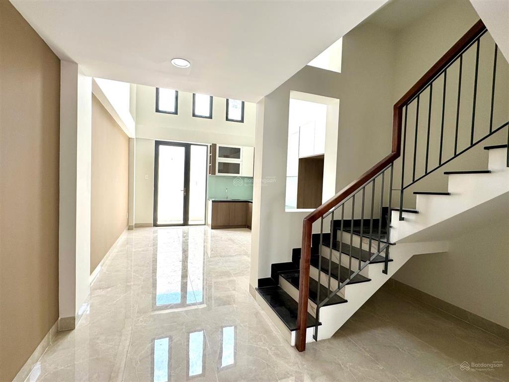 Chủ gửi bán căn nhà hẻm 140 vườn lài, dt 4x15m xây 1 lửng 3 lầu, nhà mới vào ở ngay