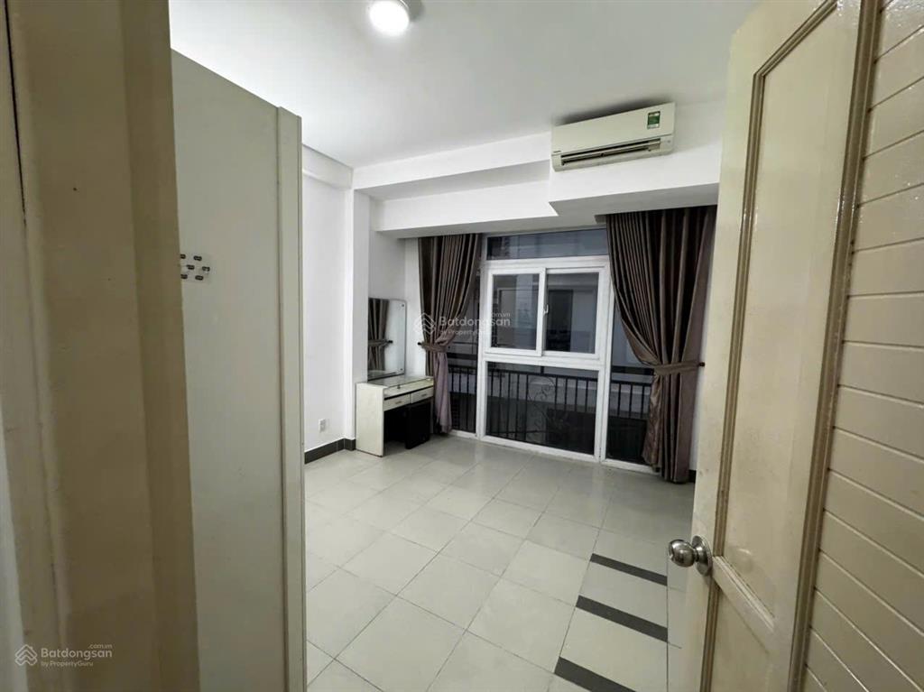Hẻm nhựa 8m thích quảng đức thông hoàng hoa thám. dt 48m2 xây 5 tầng cho thuê 25tr/th. gía 9,5 tỷ