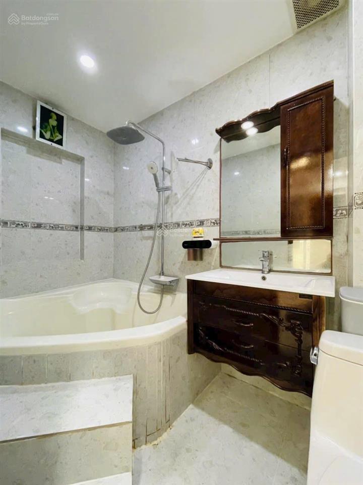 Chdv góc 2mt 4,5x25m hầm 6 lầu full chdv đang khai thác tốt