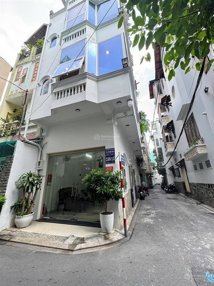 Căn góc 2 mặt xây sẵn 6 tầng hxh hoàng văn thụ