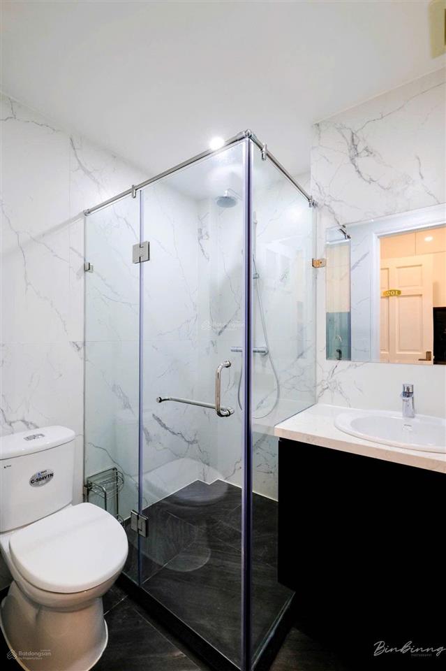 Bán nhà căn góc mtnb nguyễn thị minh khai, p5, q3 (cũ). dt 4,2m x 20m, trệt 3 lầu giá 20,5 tỷ