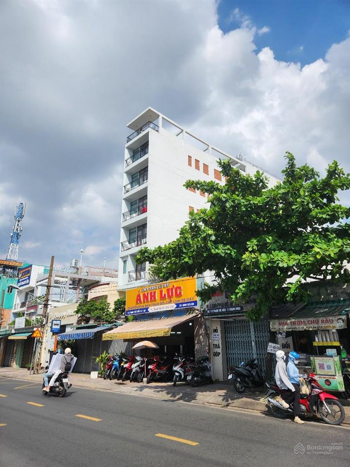 Bán nhà mt phạm thế hiển, dt lớn, 384m2, ngang 6,5m nở hậu 12,5m x 48m, xây 4 tầng, giá 55 tỷ