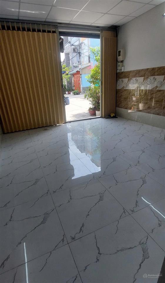 Nhà mới gần bv bình tân, khu dân cư đông đúc, cách đầm sen chỉ 10 phút