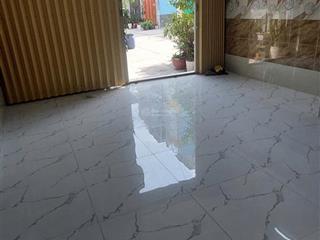 Nhà mới gần bv bình tân, khu dân cư đông đúc, cách đầm sen chỉ 10phút