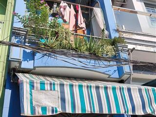 Cần bán gấp nhà 1 lầu hxh ngay thạch lam và trần quang cơ.