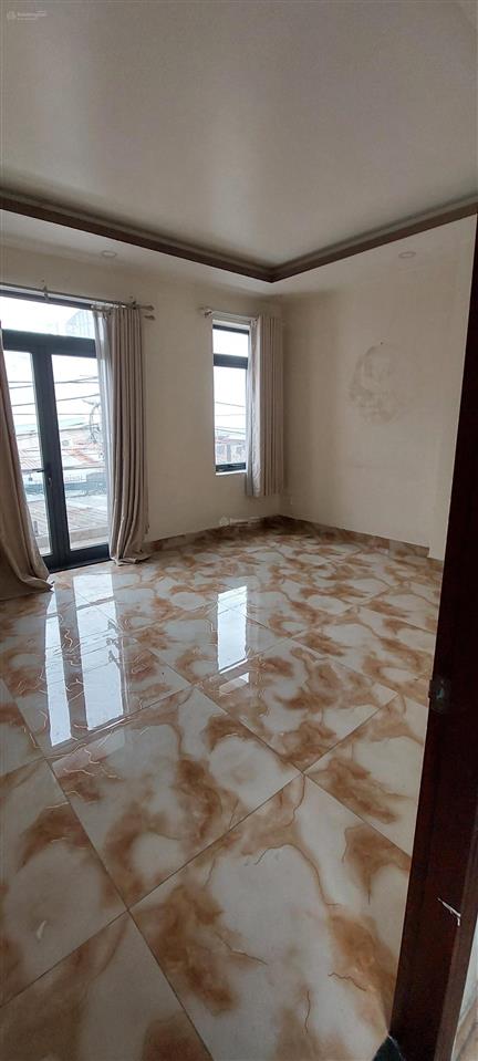 Cần bán gấp nhà mới 3 tấm mtkd sầm uất đường lô tư gần chợ, gần aeon mail tân phú.