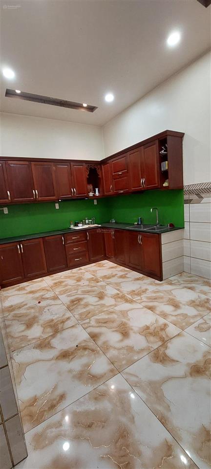 Cần bán gấp nhà mới 3 tấm mtkd sầm uất đường lô tư gần chợ, gần aeon mail tân phú.