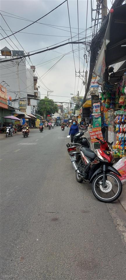 Cần bán gấp nhà mới 3 tấm mtkd sầm uất đường lô tư gần chợ, gần aeon mail tân phú.