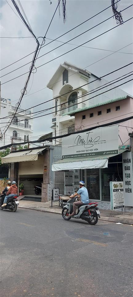 Cần bán gấp nhà mới 3 tấm mtkd sầm uất đường lô tư gần chợ, gần aeon mail tân phú.