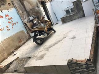 Cần bán gấp căn nhà nát hẻm 1388 đường 3 tháng 2 gần minh phụng.