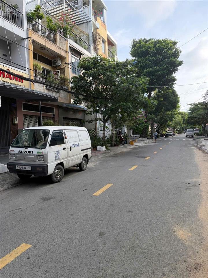 Nhà chính chủ cần bán gấp mt lê đình thụ gần vườn, lũy bán bích.