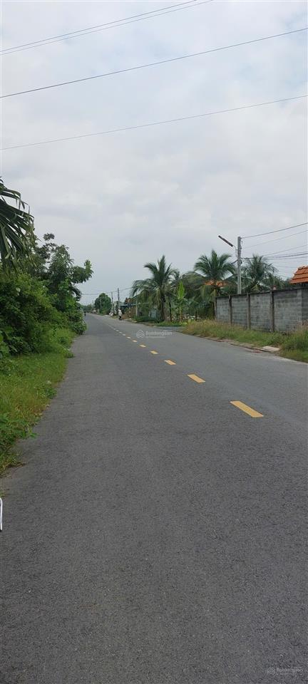 Giảm mạnh 2ty cần bán gấp căn biệt thự view sông thoáng mát gần chợ mới tp. gò công