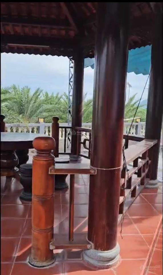 Cần bán gấp khu biệt thự nghỉ dưỡng đang vận hành kd gần chợ 30 hàm thuận