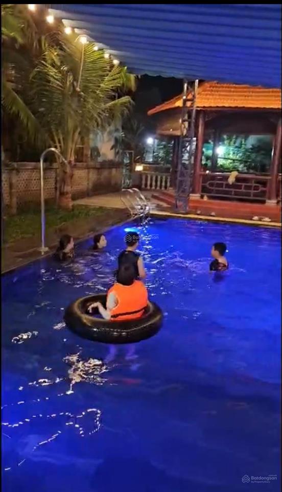 Cần bán gấp khu biệt thự nghỉ dưỡng đang vận hành kd gần chợ 30 hàm thuận