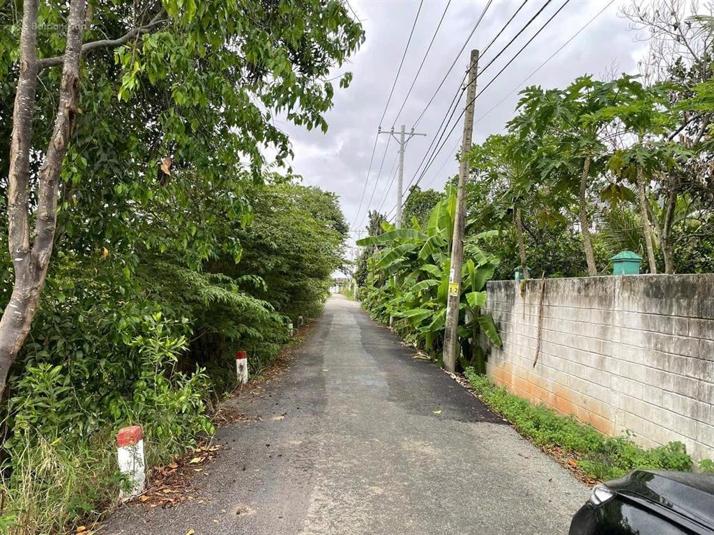Cần bán gấp lô đất 15.000m² mt gần khu đô thị hưng long