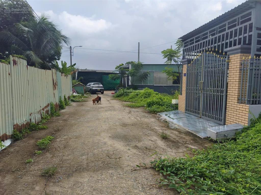 Hạ hơn 1/2 giá, cần bán gấp lô đất full thổ cư gần chợ phước vân.