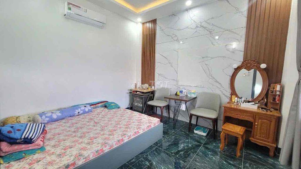 bán nhà đường Nguyễn khuyến