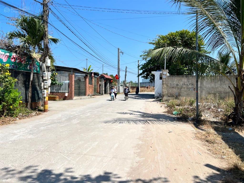 Bán 1060m2 đất ấp 1, tổ 9 xã thạnh phú, huyện vĩnh cửu.  em như 0908 978 ***