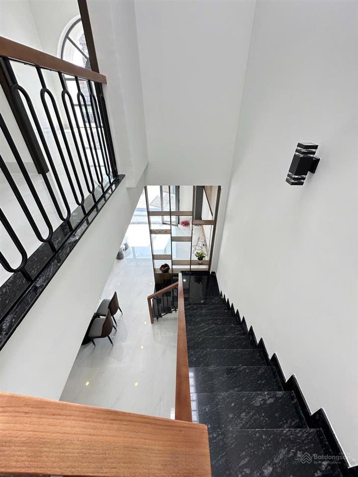 Cần bán căn nhà sổ riêng thổ cư ngay chợ cty changshinh, mới hoàn thiện , nội thất đầy đủ