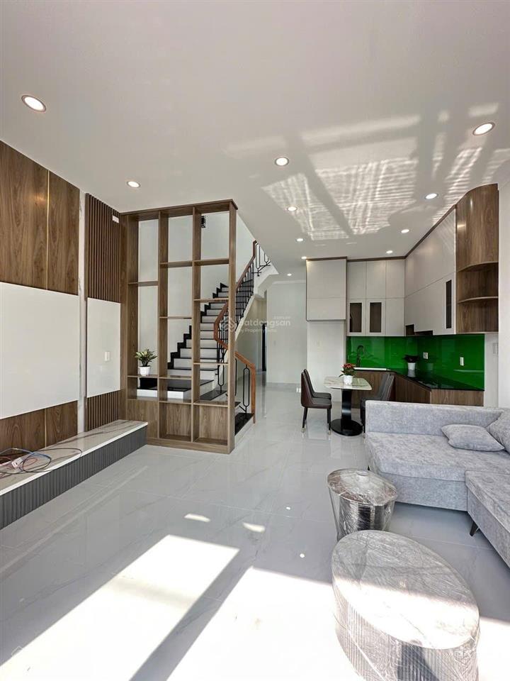 Cần bán căn nhà sổ riêng thổ cư ngay chợ cty changshinh, mới hoàn thiện, nội thất đầy đủ