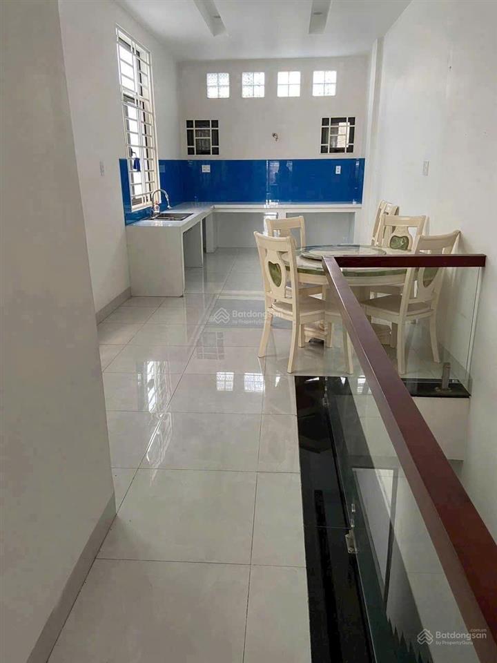 Bán căn nhà mặt tiền kinh doanh giá rẻ, ngay gần chợ đêm biên hoà