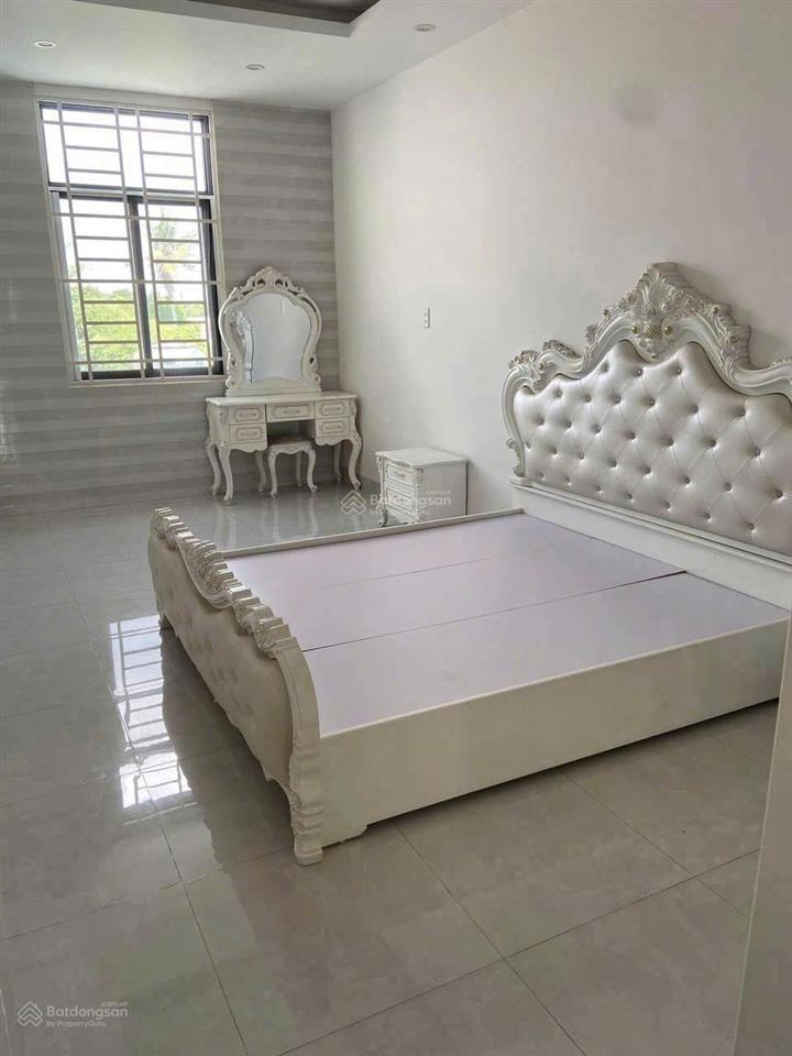 Bán căn nhà mặt tiền kinh doanh giá rẻ, ngay gần chợ đêm biên hoà