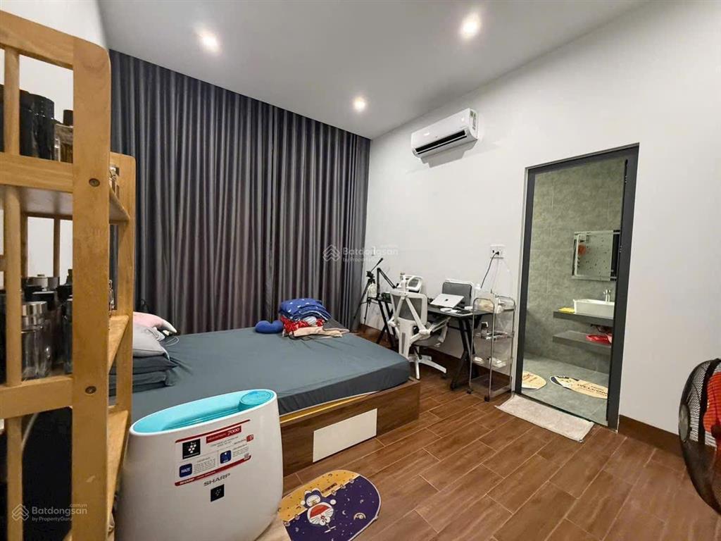 Bán nhà mới full nội thất , một trệt 1 lầu ngay chợ changshinh thạnh phú , sổ riêng kẹt nên bán