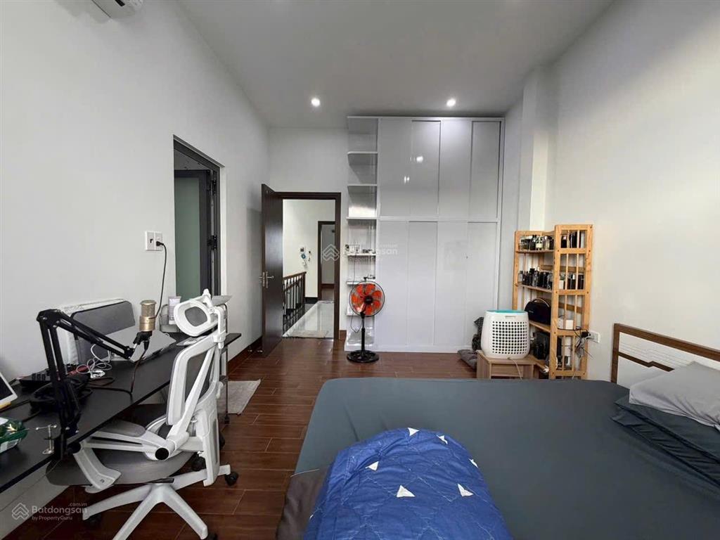 Bán nhà mới full nội thất , một trệt 1 lầu ngay chợ changshinh thạnh phú , sổ riêng kẹt nên bán