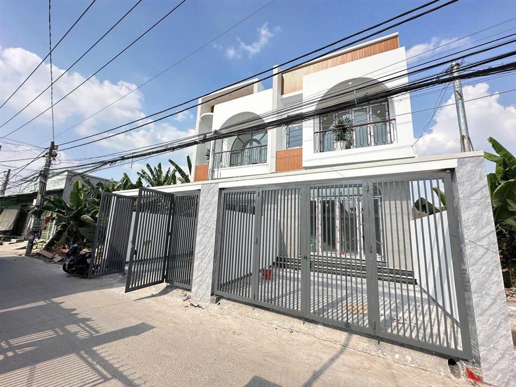 Kẹt tiền cần bán căn nhà mặt tiền hẻm sổ thổ cư, giá chỉ trả trước 1 tỷ 870, nhà một trệt 1 lầu