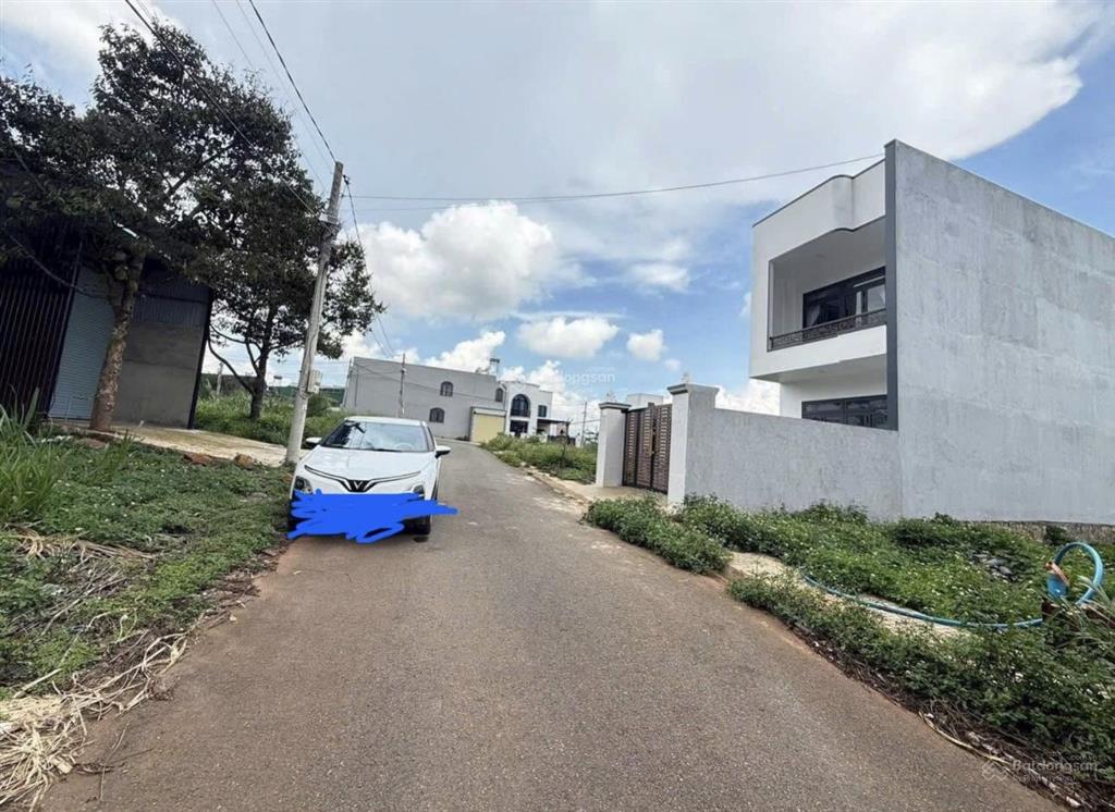Bán nhà cách sân bay đà lạt 2km trong khu dân cư yên tĩnh, view trước nhà rừng thông núi voi