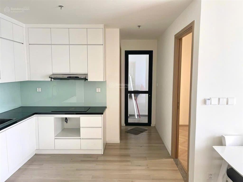 Cho thuê căn hộ 2 phòng ngủ view hồ bơi lumière boulevard 8,5tr