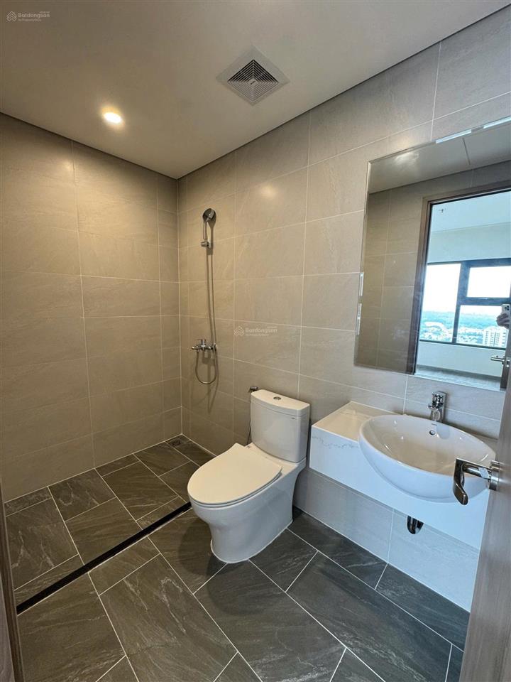 Hàng bán giá tốt | căn 2pn2wc view hồ bơi, nội khu giá 3,1 tỷ
