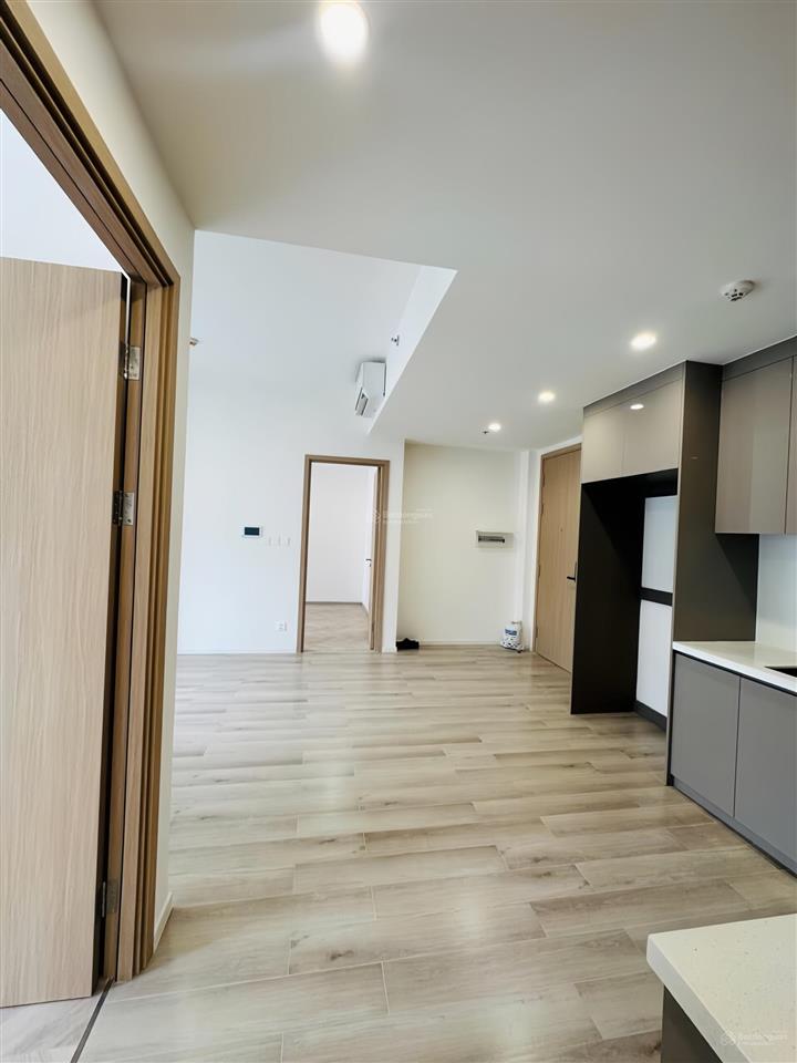 Cho thuê 2pn2wc masteri centre point view đẹp giá 9,5tr