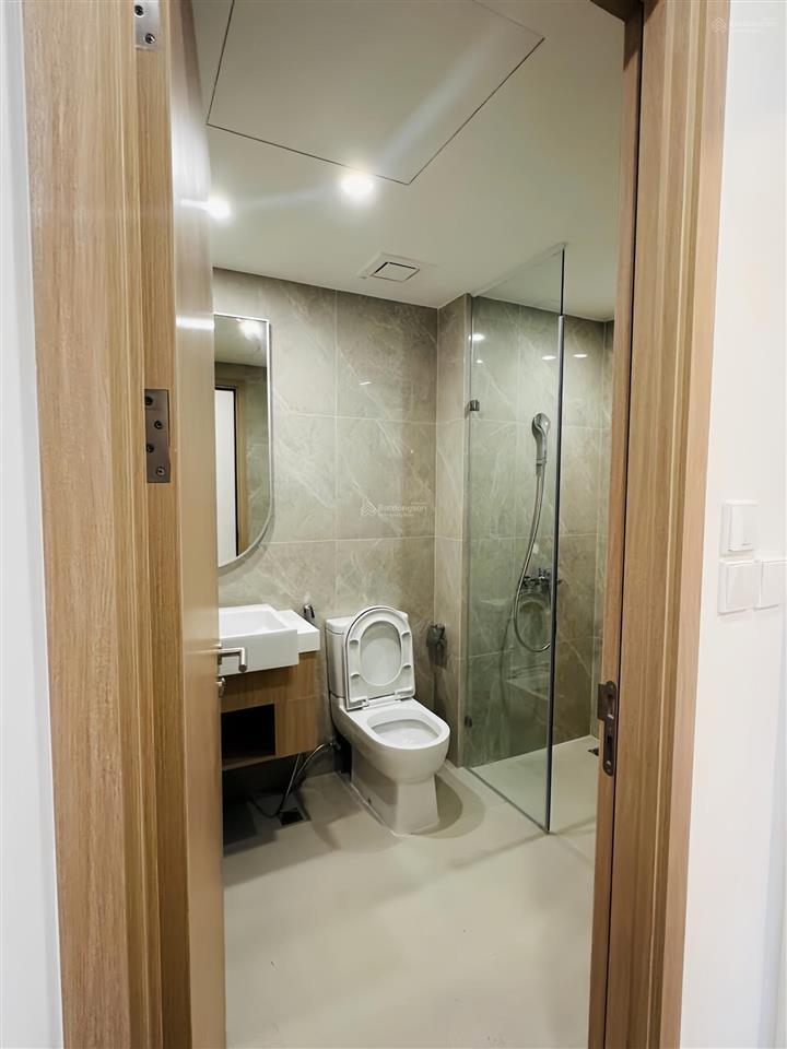 Cho thuê 2pn2wc masteri centre point view đẹp giá 9,5tr