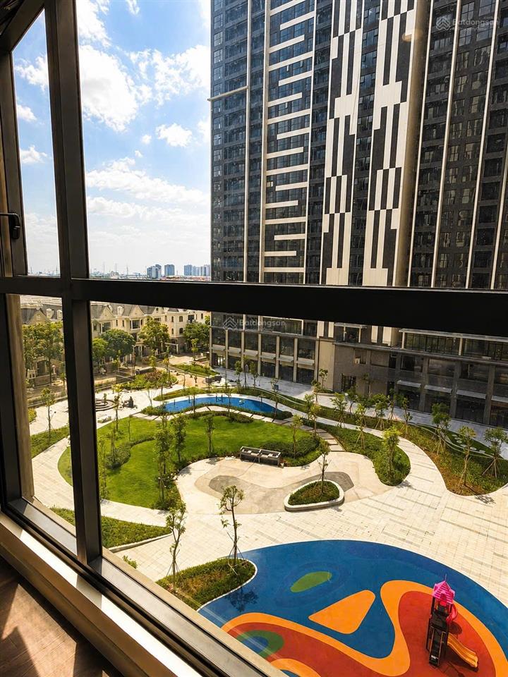 Bán căn góc 2pn view hồ bơi & công viên nội khu tầng trung đẹp giá 7,5 tỷ